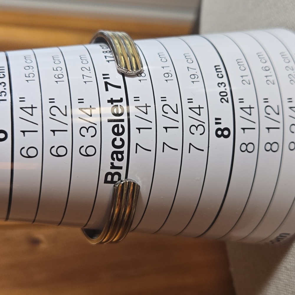 Magnetic Two-Tone Cuff Bracelet - Picture 4 of 5
